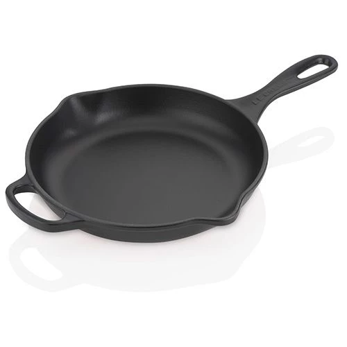Le Creuset Signature Satin Black Cast Iron 23cm Skillet 4 Le Creuset Signature Satin Black Cast Iron 23cm Skillet - Image 2