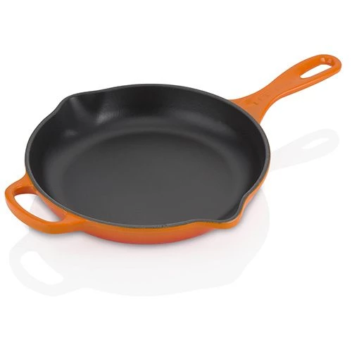 Le Creuset Signature Volcanic Cast Iron 23cm Skillet 4 Le Creuset Signature Volcanic Cast Iron 23cm Skillet - Image 2