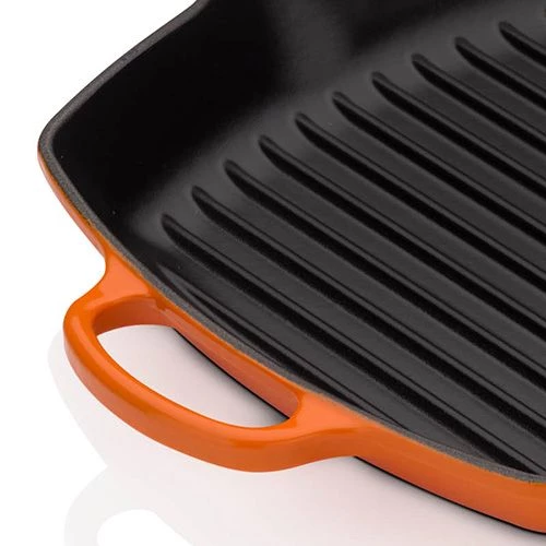 Le Creuset Signature Volcanic Cast Iron 26cm Square Grillit 4 Le Creuset Signature Volcanic Cast Iron 26cm Square Grillit - Image 2