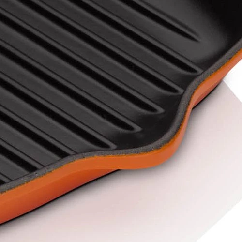 Le Creuset Signature Volcanic Cast Iron 26cm Square Grillit 5 Le Creuset Signature Volcanic Cast Iron 26cm Square Grillit - Image 3