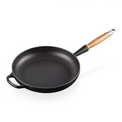POTS & PANS Sales 2022 18 Le Creuset Signature Satin Black Cast Iron 28cm Frying Pan