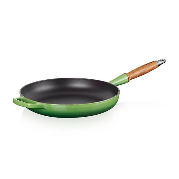 Le Creuset Signature Bamboo Cast Iron 28cm Frying Pan 5 Le Creuset Signature Bamboo Cast Iron 28cm Frying Pan - Image 3