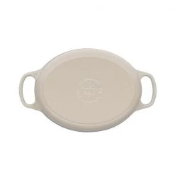 Le Creuset Signature Meringue Cast Iron 25cm Oval Casserole -POTS & PANS Sales 2022 21178257164430 Le Creuset Signature Cast Iron Oval Casserole 25cm Meringue 3