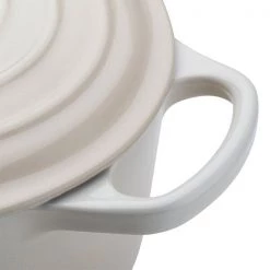Le Creuset Signature Meringue Cast Iron 27cm Oval Casserole 12 Le Creuset Signature Meringue Cast Iron 27cm Oval Casserole -POTS & PANS Sales 2022 21178277164430 Le Creuset Signature Cast Iron Oval Casserole 27cm Meringue 4