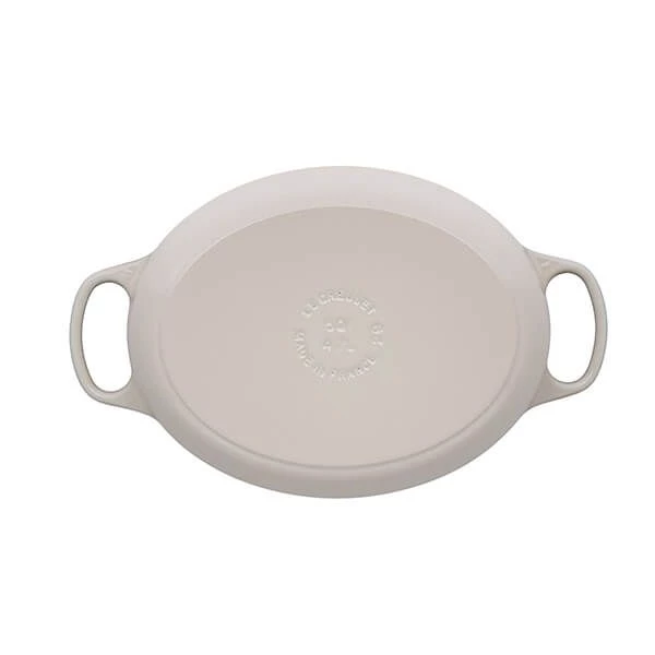 Le Creuset Signature Meringue Cast Iron 29cm Oval Casserole 6 Le Creuset Signature Meringue Cast Iron 29cm Oval Casserole - Image 4
