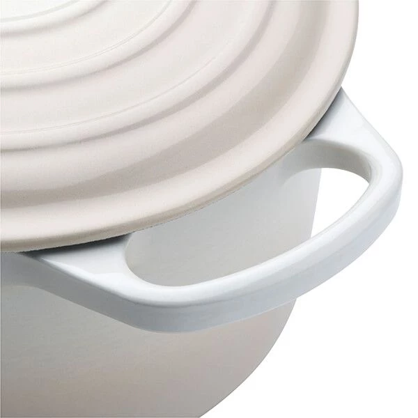 Le Creuset Signature Meringue Cast Iron 29cm Oval Casserole 7 Le Creuset Signature Meringue Cast Iron 29cm Oval Casserole - Image 5