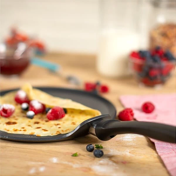 Kuhn Rikon Easy Induction 25cm Non-Stick Crepe Pan 4 Kuhn Rikon Easy Induction 25cm Non-Stick Crepe Pan - Image 2