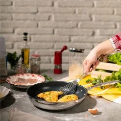 Kuhn Rikon Allround 24cm Non-Stick Frying Pan -POTS & PANS Sales 2022 31391 Kuhn Rikon Allround non stick 24cm frying pan 4