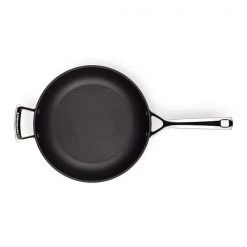 Le Creuset Toughened Non-Stick 28cm Deep Frying Pan 11 Le Creuset Toughened Non-Stick 28cm Deep Frying Pan -POTS & PANS Sales 2022 51101280010202 Le Creuset Toughened Non Stick Deep Frying Pan 28cm 3