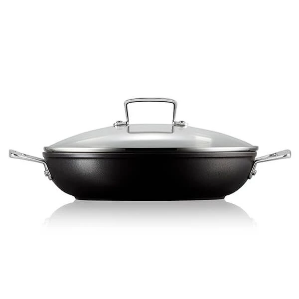 Le Creuset Toughened Non-Stick 28cm Shallow Casserole 4 Le Creuset Toughened Non-Stick 28cm Shallow Casserole - Image 2