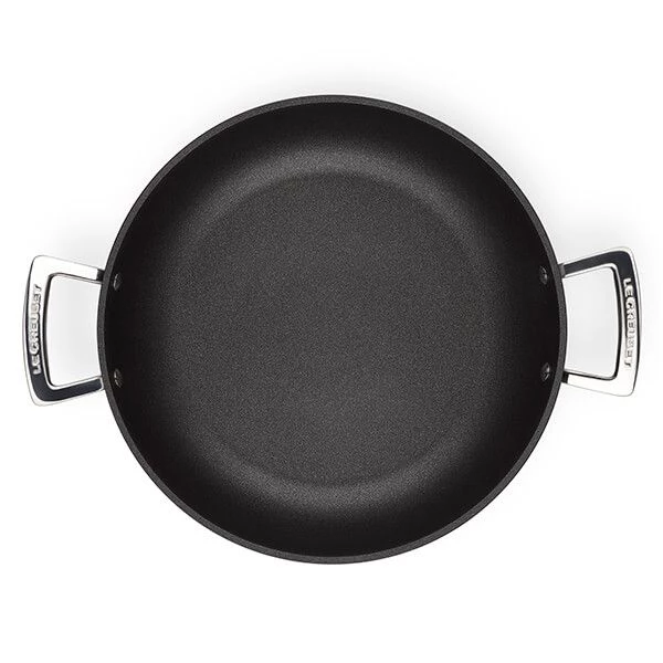 Le Creuset Toughened Non-Stick 28cm Shallow Casserole 6 Le Creuset Toughened Non-Stick 28cm Shallow Casserole - Image 4