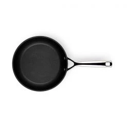 Le Creuset Toughened Non-Stick 24cm Shallow Frying Pan -POTS & PANS Sales 2022 51112240010002 Le Creuset Toughened Non Stick 24cm Shallow Frying Pan 2