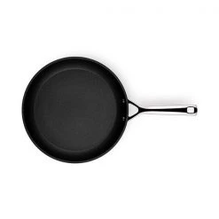 Le Creuset Toughened Non-Stick 30cm Shallow Frying Pan -POTS & PANS Sales 2022 51112300010002 Le Creuset Toughened Non Stick Shallow Frying Pan 30cm 3