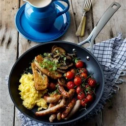 Le Creuset Toughened Non-Stick 30cm Shallow Frying Pan -POTS & PANS Sales 2022 51112300010002 Le Creuset Toughened Non Stick Shallow Frying Pan 30cm 4