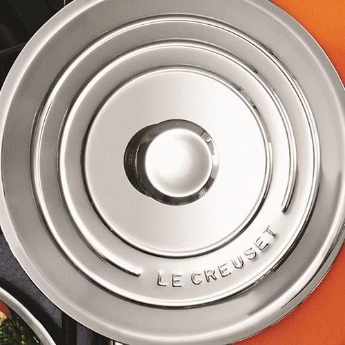 Le Creuset Signature Stainless Steel 18cm Saucepan With Lid 5 Le Creuset Signature Stainless Steel 18cm Saucepan With Lid - Image 3