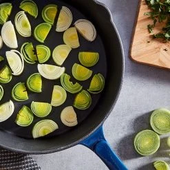 Barbary & Oak 26cm Cast Iron Round Fry Pan Blue -POTS & PANS Sales 2022 BO800255BLU Barbary And Oak 26cm Cast Iron Round Fry Pan Blue 2