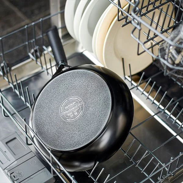 KitchenAid Classic Forged Aluminium Magneto 24cm Frypan 7 KitchenAid Classic Forged Aluminium Magneto 24cm Frypan - Image 5