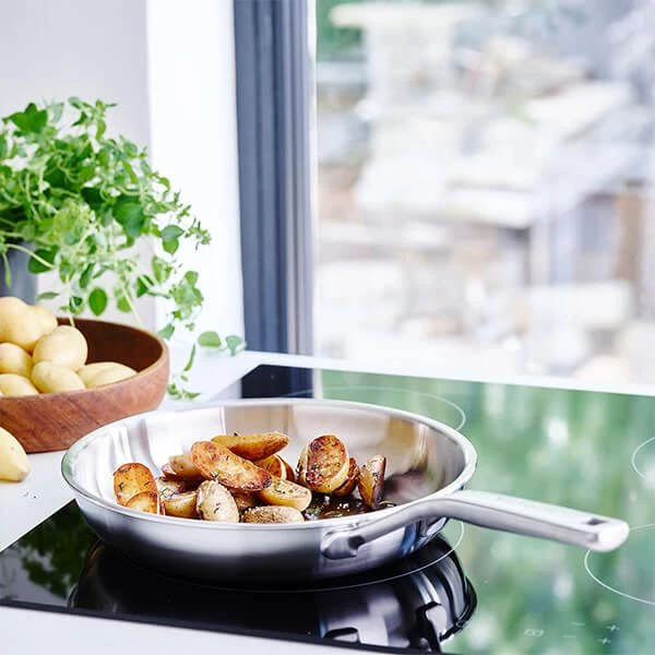 KitchenAid Multi-Ply Stainless Steel 3ply 20cm Uncoated Frypan 6 KitchenAid Multi-Ply Stainless Steel 3ply 20cm Uncoated Frypan - Image 4