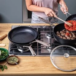 KitchenAid Forged Hardened Aluminium 28cm Frypan -POTS & PANS Sales 2022 CC003582 001 KitchenAid Forged Hardened Aluminium Open 28cm Frypan 5