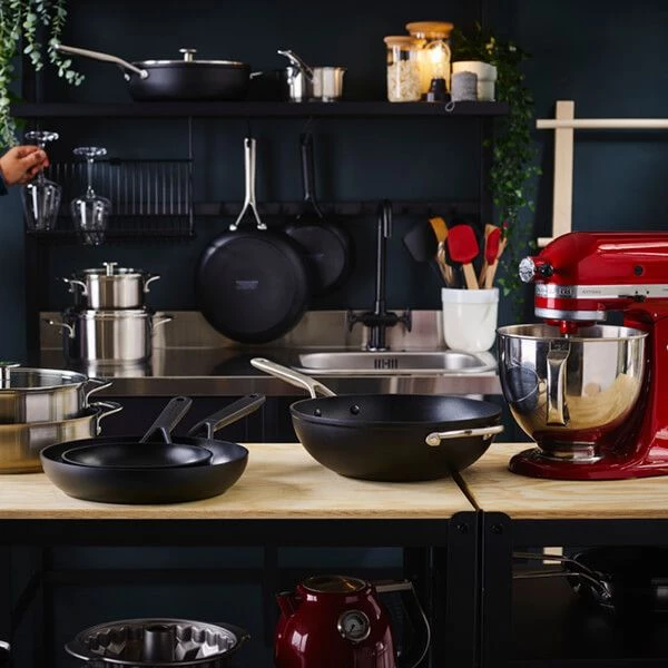 KitchenAid Forged Hardened Ceramic Non-Stick 30cm / 5L Wok 7 KitchenAid Forged Hardened Ceramic Non-Stick 30cm / 5L Wok - Image 5