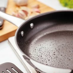 Judge Classic 28cm Non-Stick Frying Pan -POTS & PANS Sales 2022 Judge Classic Non Stick Detail 1