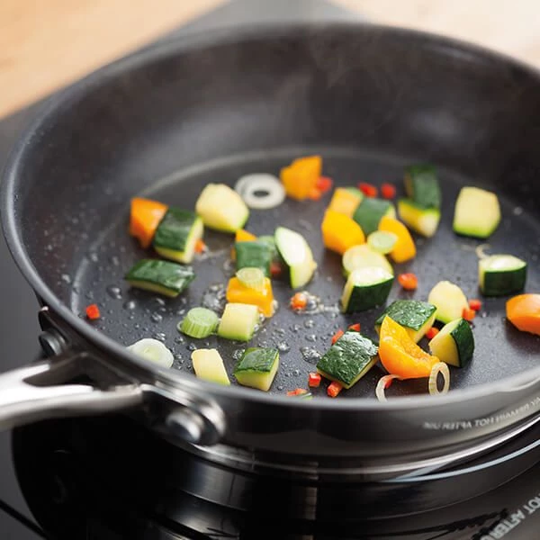 Stellar 7000 Non-Stick 30cm Frypan 4 Stellar 7000 Non-Stick 30cm Frypan - Image 2