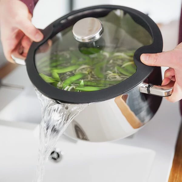 Stellar Stay Cool 20cm Draining Saucepan 3L 4 Stellar Stay Cool 20cm Draining Saucepan 3L - Image 2